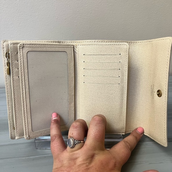 Louis Vuitton Damier Azur Wallet AUTHENTIC - Picture 4 of 9